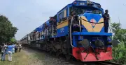 বগুড়ায় ট্রেন দুর্ঘটনার ২১ ঘণ্টা পর উত্তরাঞ্চলে রেল যোগাযোগ পুনরায় শুরু