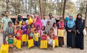 কক্সবাজার বন্ধুসভার সহমর্মিতার ঈদ: সুবিধাবঞ্চিত শিশুদের মুখে হাসি ফোটালো নতুন জামা