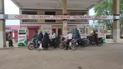 গাইবান্ধায় তেল সংকট, মুরাদনগরে মাদক আটক, ঈশ্বরদীতে সংঘর্ষে আহত ১৫