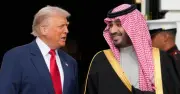 ইরানের বিরুদ্ধে যুদ্ধ চাপিয়ে দিতে ট্রাম্পকে সৌদি যুবরাজের আহ্বান