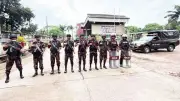 রংপুরে তেলের ডিপোতে বিজিবি মোতায়েন, ডিজিটাল অন্ধকারে ইরান, ওমান উপকূলে মার্কিন জাহাজ টার্গেট