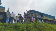 উপবন এক্সপ্রেস ট্রেনের ইঞ্জিনে আগুন: সিলেটের সঙ্গে সারাদেশের রেল যোগাযোগ বন্ধ