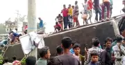 হবিগঞ্জের বাহুবলে বাস উল্টে ১৫ জন আহত, মহাসড়কে যান চলাচল ব্যাহত