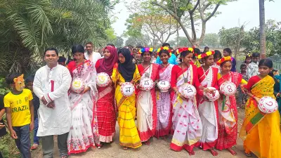 বন্ধুসভার বৈশাখী উৎসবে মেতেছে সারাদেশ, সুবিধাবঞ্চিত শিশুদের মুখে হাসি ফোটানো হলো