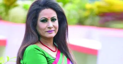 চম্পার হজ যাত্রা: ঢালিউডের গুণী অভিনেত্রীর এবারের পবিত্র সফর