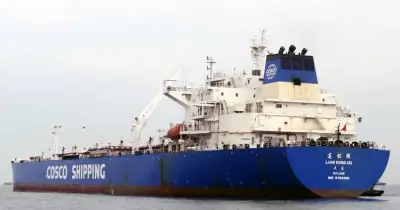 চট্টগ্রামে তিনটি তেলবাহী জাহাজ পৌঁছেছে, ১ লাখ ১ হাজার টন জ্বালানি আমদানি