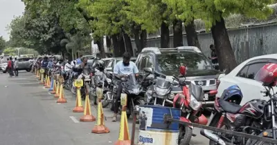 জ্বালানি সংকটে মানুষের আচরণ: শুধু সরবরাহ নয়, সমস্যা গভীরে