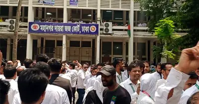 ঢাকা বার নির্বাচনে ভাঙল নীল প্যানেল, জামায়াতের আলাদা লড়াই