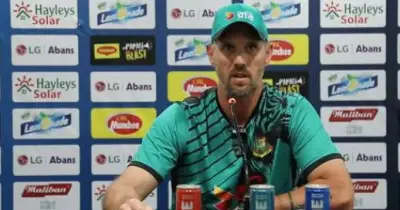 মোস্তাফিজের খেলা নিয়ে অনিশ্চয়তা, আশাবাদী টেইট