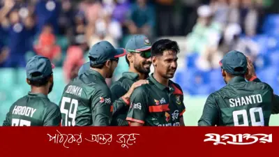 আব্বাস বোল্ড, নিউজিল্যান্ডের ৫ উইকেট ১২৪ রানে