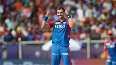 দীর্ঘ বিরতির পর আইপিএলে ফিরছেন মিচেল স্টার্ক