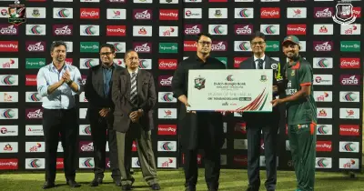 ২৫ মাস পর সেঞ্চুরি: শান্তোর পুনরুদ্ধার বাংলাদেশকে জিতিয়েছে