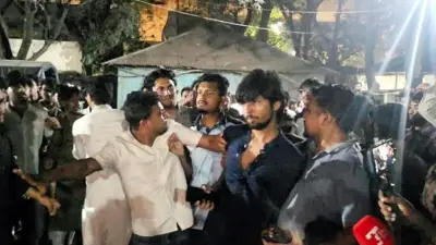 হামলার পর ডাকসু নেতা মুসাদ্দিকের ফেসবুক পোস্ট, সেলিব্রিটি তকমা মানতে নারাজ স্বস্তিকা