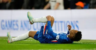 চেলসির এস্তেভাও মৌসুমের বাকি সময়ে মাঠের বাইরে