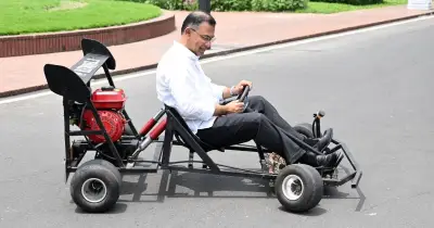 প্রধানমন্ত্রী তারেক রহমানের গো-কার্ট চালানোর অভিজ্ঞতা