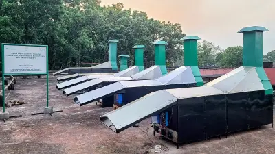 বাকৃবির হাইব্রিড ড্রায়ারে নিরাপদে শুকানো যাবে মাছ-সবজি-ফল