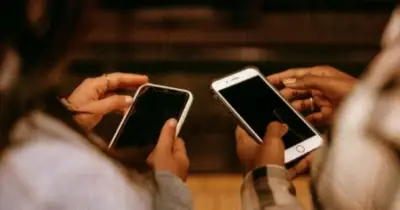 ঘরের ভেতরে মোবাইল নেটওয়ার্ক শক্তিশালী করতে ই-জিএসএম তরঙ্গ বরাদ্দের উদ্যোগ