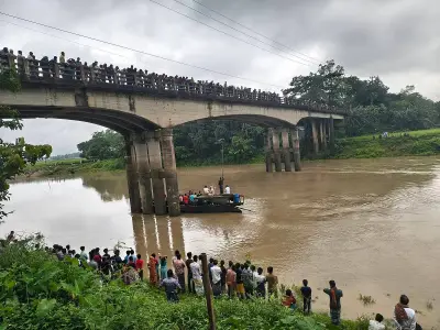 ফুলপুরে নদীর গভীরতা মাপতে গিয়ে পাউবো কর্মী নিখোঁজ