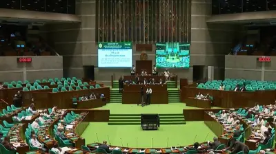 মন্ত্রী-এমপির দেরিতে সংসদে ছন্দপতন, বিতর্ক