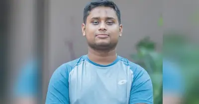 হাসনাত আবদুল্লাহর লাল কার্ড পোস্ট ভাইরাল