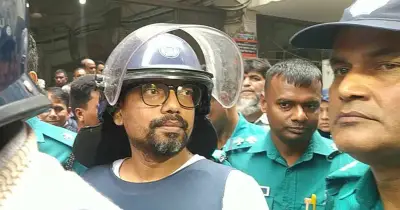 আদালতে যাওয়ার পথে পলকের প্রিজনভ্যান দুর্ঘটনা, আহত কয়েকজন