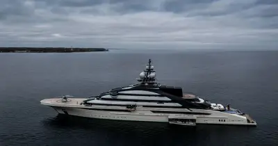 পুতিনের ঘনিষ্ঠ মিত্রের বিলাসবহুল ইয়ট হরমুজ প্রণালি পাড়ি দিয়েছে