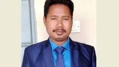 বিনা বেতনে শিক্ষার্থীদের পাশে দাঁড়ানো লাপ্রাদ ত্রিপুরা