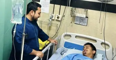 সারজিস আলমের শারীরিক অবস্থা দেখতে হাসপাতালে নাহিদ ইসলাম