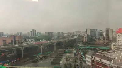 রাজধানীসহ সারা দেশে ভারী বৃষ্টি, দুর্ভোগে শিক্ষার্থী-অফিসগামীরা