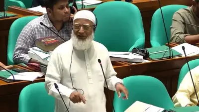 জামায়াত আমিরকে নিয়ে কচলানোর প্রতিক্রিয়া: 'আমাকে খুব ভালোবাসে তো!'