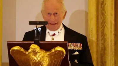 হাল ফ্যাশনে সেলিব্রেটিদের নতুন ট্রেন্ড