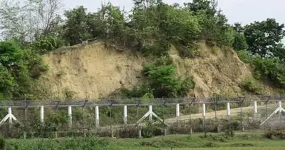 মিয়ানমারে দুই সশস্ত্র গোষ্ঠীর গোলাগুলি, সীমান্তে বিজিবি সতর্ক