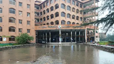 শিক্ষকদের পদোন্নতির দাবিতে অচল বরিশাল বিশ্ববিদ্যালয়