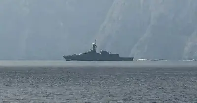 যুক্তরাষ্ট্রের হাতে আটক ইরানি জাহাজের ছয় ক্রু দেশে ফিরেছেন, বাকি ২২ জন এখনও বন্দি