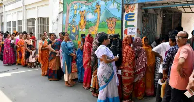 পশ্চিমবঙ্গে বুথফেরত জরিপে মিশ্র ফল, চূড়ান্ত ফল ৪ মে