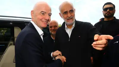 ফিফা প্রেসিডেন্ট ইনফান্তিনোর ইরান দলের সঙ্গে সাক্ষাৎ, বিশ্বকাপে যুক্তরাষ্ট্রেই খেলার ঘোষণা