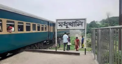 ফরিদপুরে ট্রেনের ধাক্কায় যমজ শিশু নিহত, রেলগেটে নিরাপত্তার দাবিতে বিক্ষোভ