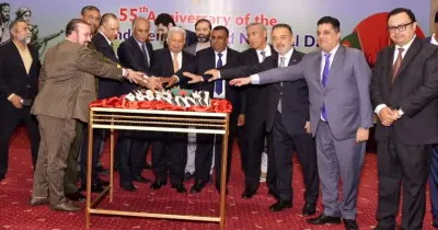 পাকিস্তানে বাংলাদেশ দিবস উদযাপন: কূটনৈতিক অভ্যর্থনায় কেক কাটলেন মন্ত্রী ও হাইকমিশনার