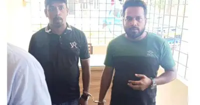 কুমিল্লার চান্দিনায় এসিল্যান্ডের কার্যালয়ে ভিডিও ধারণে দুই সাংবাদিককে হাতকড়া পরিয়ে থানায় পাঠানোর অভিযোগ