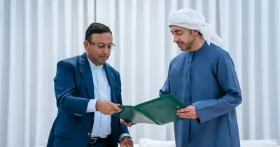 সংযুক্ত আরব আমিরাতের নেতৃত্বের কাছে প্রধানমন্ত্রীর পত্র হস্তান্তর করলেন হুমায়ুন কবির