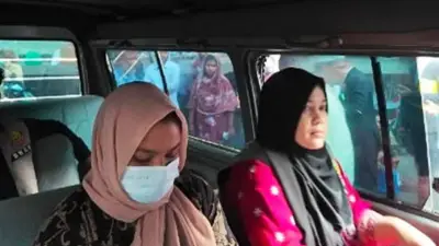 জুলাই হত্যা মামলায় সুব্রত বাইনের মেয়ে গ্রেফতার, প্রধানমন্ত্রীর সঙ্গে পূজা প্রতিনিধিদলের সাক্ষাৎ