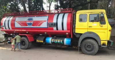 ডিবি পুলিশের অভিযানে নরসিংদীতে ১৮ হাজার লিটার ডিজেলভর্তি ট্রাক জব্দ