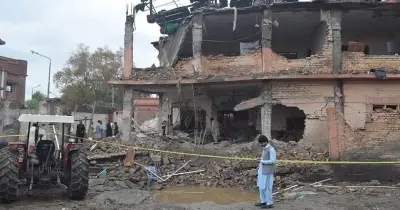 পাকিস্তানের বান্নুরে আত্মঘাতী গাড়ি হামলায় পাঁচ নিহত, আহত ১৩