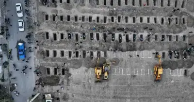 যুক্তরাষ্ট্র-ইসরায়েলের ইরান হামলাকে 'যুদ্ধাপরাধ' বললেন শতাধিক আইন বিশেষজ্ঞ