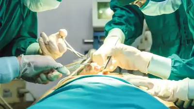 চাঁদপুরে অস্ত্রোপচারে ৮ কেজি ২০০ গ্রামের টিউমার অপসারণ, চিকিৎসকরা বিস্মিত