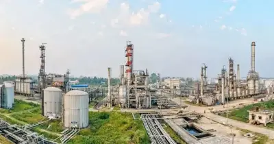 বিশ্ব সংঘাতে বিপাকে ইস্টার্ন রিফাইনারি, অস্থায়ী বন্ধের ঝুঁকিতে দেশের একমাত্র তেল শোধনাগার