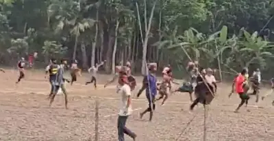 ফরিদপুরের নগরকান্দায় আধিপত্য নিয়ে সংঘর্ষে ১১ জন আহত, বাড়ি ভাঙচুর ও অগ্নিসংযোগ