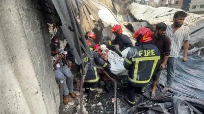 কেরানীগঞ্জের কারখানায় অগ্নিকাণ্ড: মরদেহ উদ্ধারে সংখ্যা বেড়ে ছয়, তদন্ত কমিটি গঠন