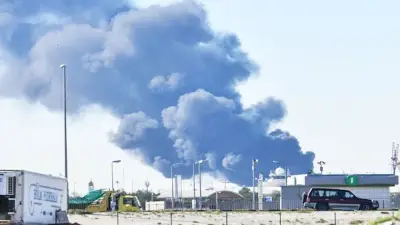 ইরানি ড্রোন হামলায় কুয়েতের তেলক্ষেত্রে ক্ষয়ক্ষতি, রাজশাহীতে হামের উপসর্গে শিশুমৃত্যু