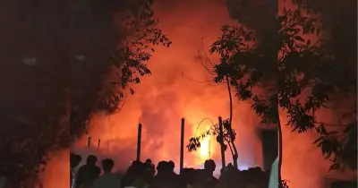 কিশোরগঞ্জের পাকুন্দিয়ায় তুলার গুদামে ভয়াবহ অগ্নিকাণ্ড, ২০ লাখ টাকার ক্ষতি
